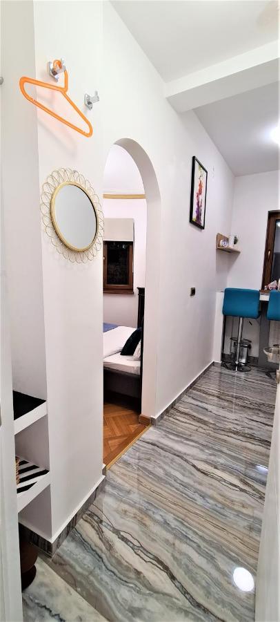 Central Arghezi University Square Apartment Bucharest Luaran gambar